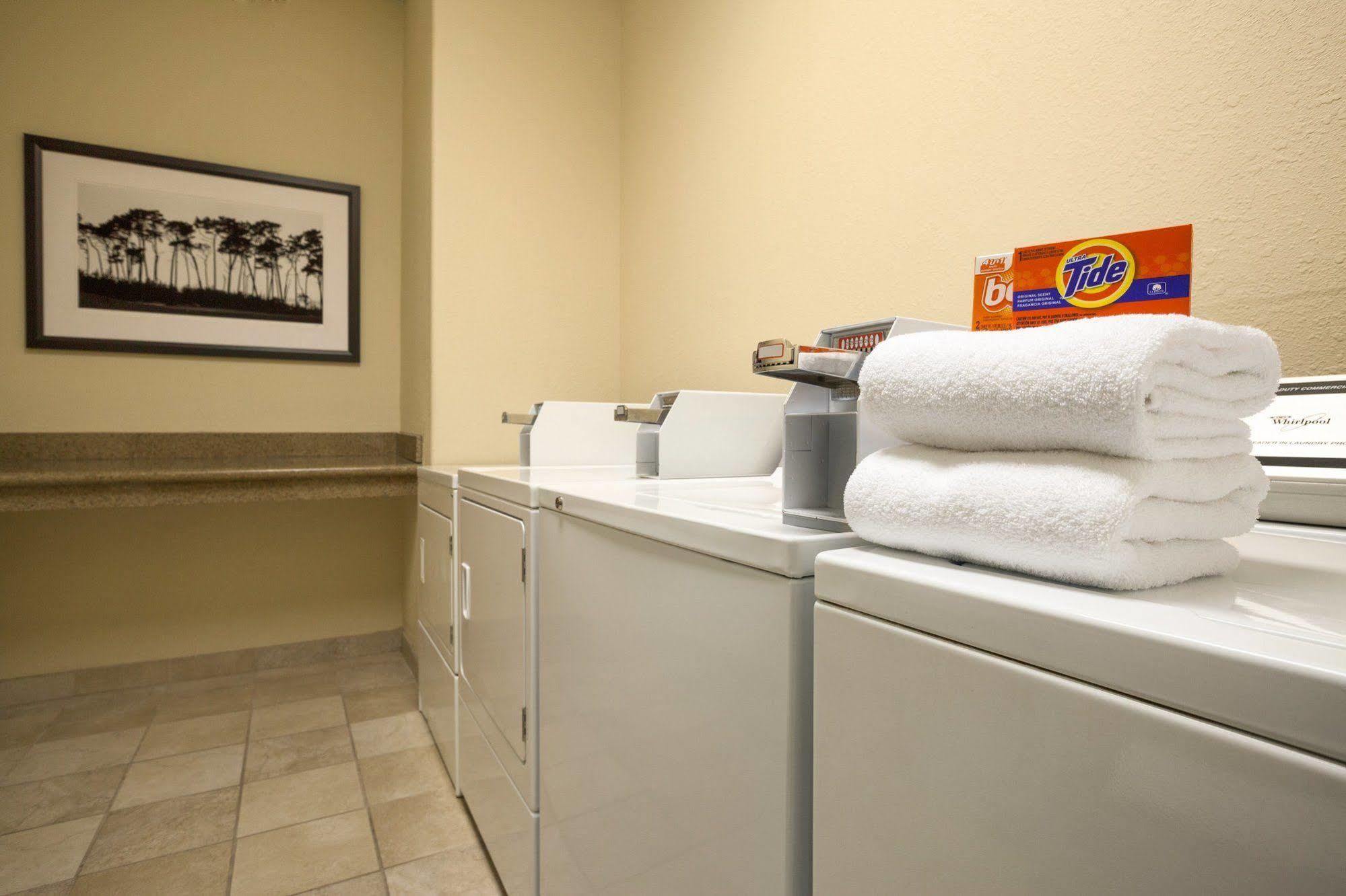 Country Inn & Suites By Radisson, Stockton, Il Eksteriør billede